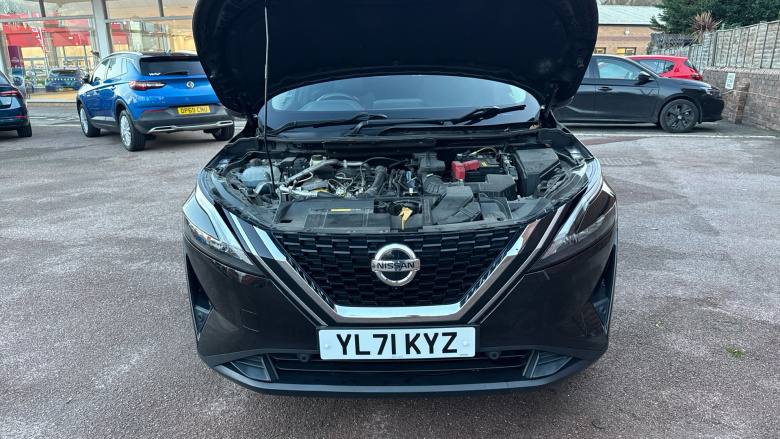 Nissan Qashqai 1.3 DiG-T MH 158 N-Connecta 5dr Petrol Hatchback